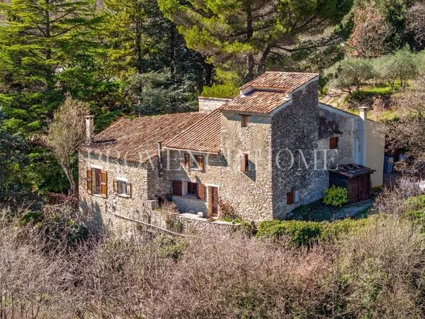 Maison en pierre