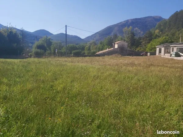 Terrain constructible Castellane (04)