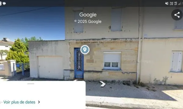 Maison de ville en pierre à rénover avec garage et jardinet