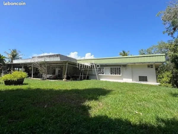 Maison 16 pièces 395 m²