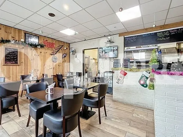 Local commercial 131 m²