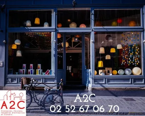 A LOUER Local commercial 270m²