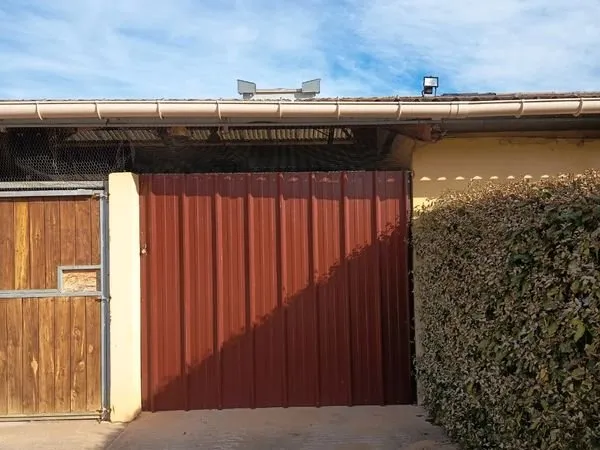 Local d’activité et entrepôt Location Cuges-les-Pins 1p 600m² 1600€