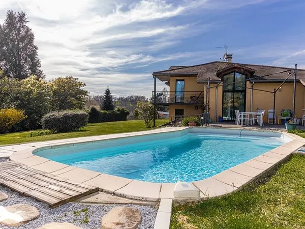 Villa de 6 pièces principales