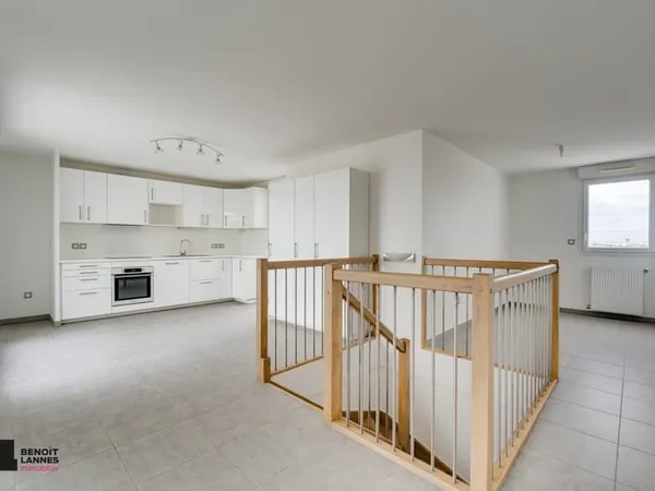 T4 bis en duplex dernier étage avec terrasse