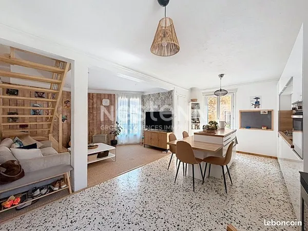Maison 7 pièces 175 m²