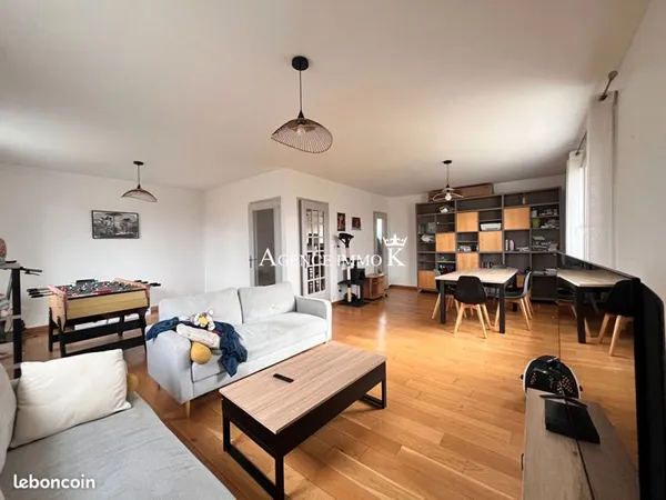 Maison 8 pièces 207 m²