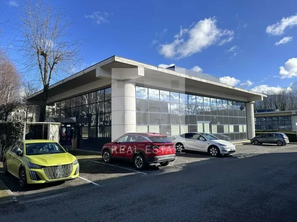 Local professionnel 406 m²