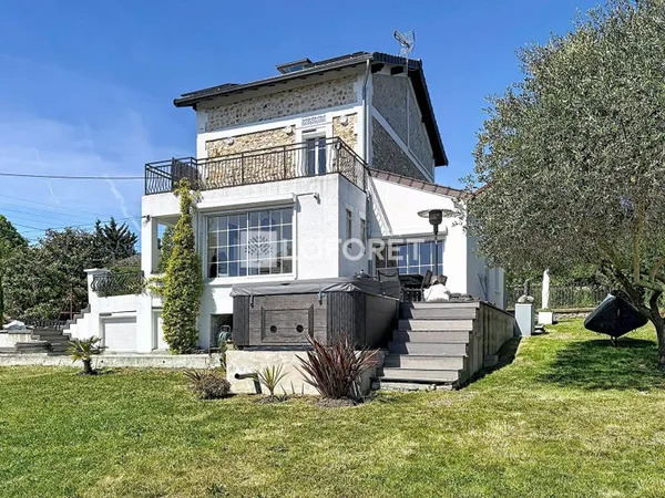 Maison 6 pièces 158 m²