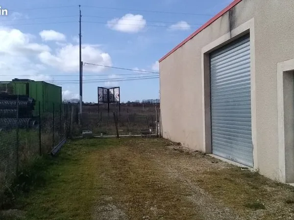 Local d’activité et entrepôt Location Fronton 1p 60m² 550€