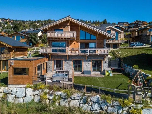 Chalet 7 pièces 330 m²