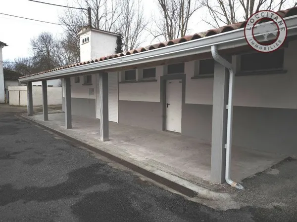 Local commercial 1 pièce 95 m²