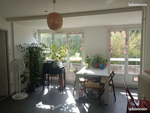 LOCATION MEUBLE APPARTEMENT T2 46 m²-630 - proche Toison d'Or