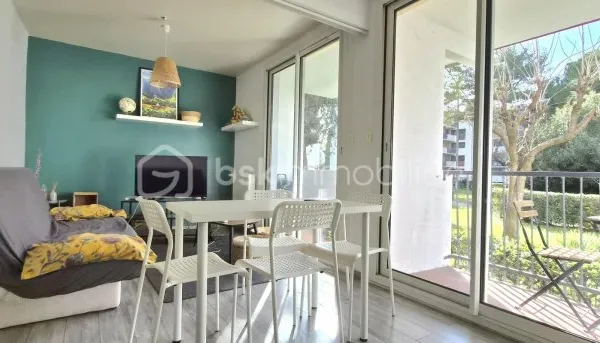 MONTPELLIER - T2 42 m² avec parking, 2 balcons- Tram & commerces à pied
