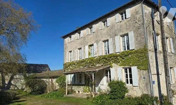 Maison 13 pièces 258 m²