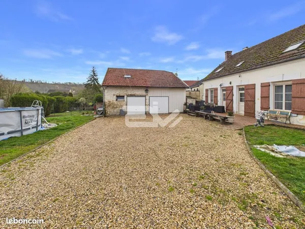 Maison 7 pièces 143 m²