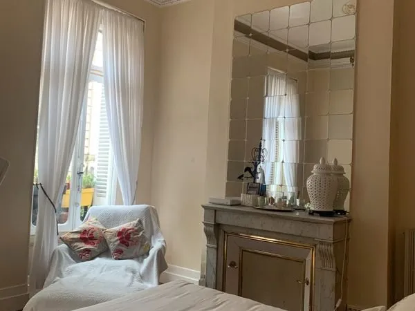 Room for rent/ colocation