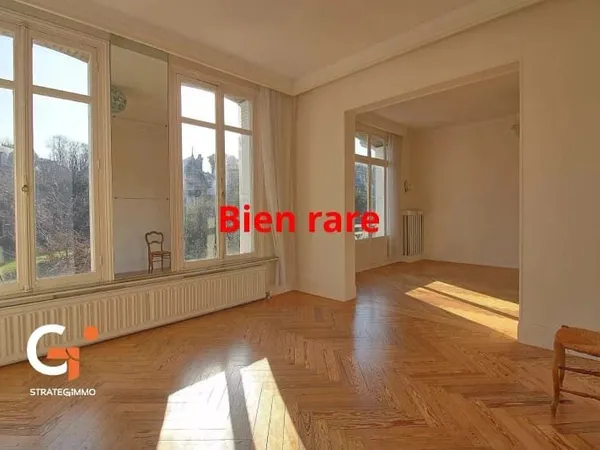 Maison 8 pièces 195 m²