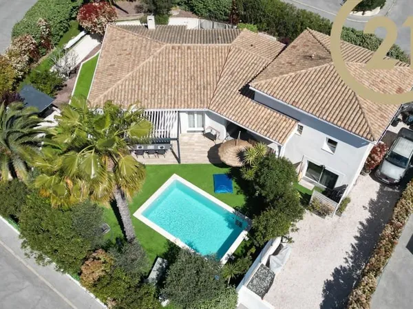 VENTE MAISON 200 m2 AVEC PISCINE ET STUDIO INDEPENDANT