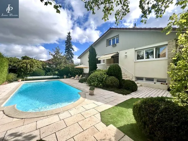 A VENDRE MAISON T8 BEAUNE PROCHE CENTRE VILLE
