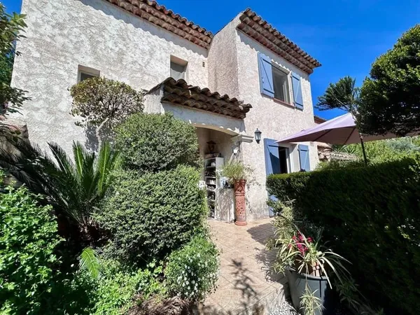 A VENDRE : MAISON T6 110m² - GRIMAUD