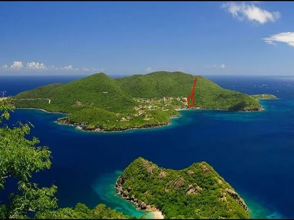 Terrain les Saintes Terre De Bas 20 000 m2