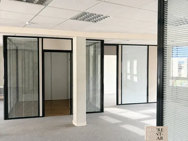 A louer Bureaux 140 m² - 3 Parkings - Tours Centre / Place Jean Jaurès