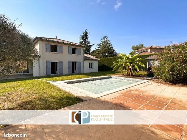 Villa 7 pièces 163 m²