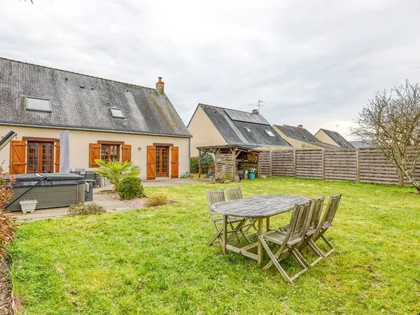 Maison familiale dans un quartier paisible