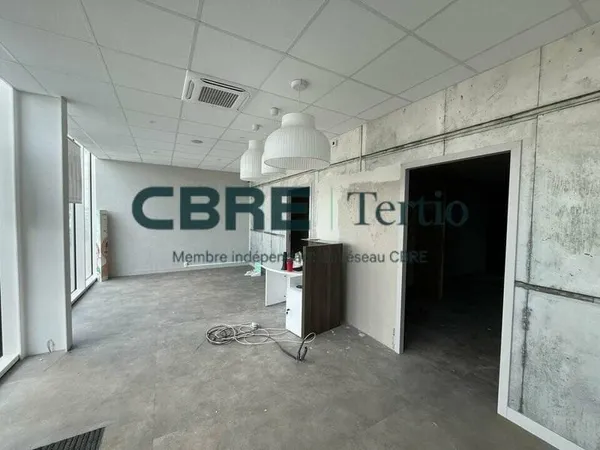 Local commercial 314 m²