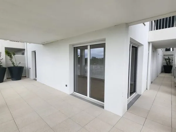 T4 lumineux avec grande terrasse à Bordeaux