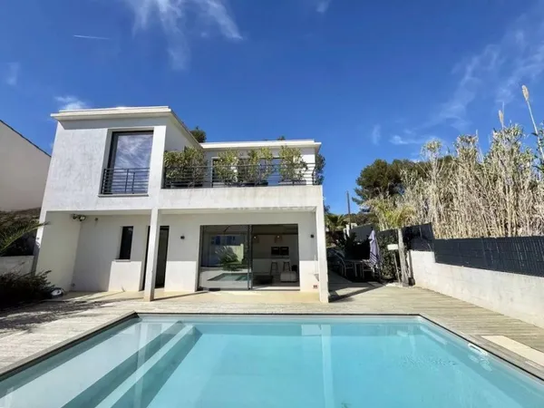 Villa 5 pièces 165 m²