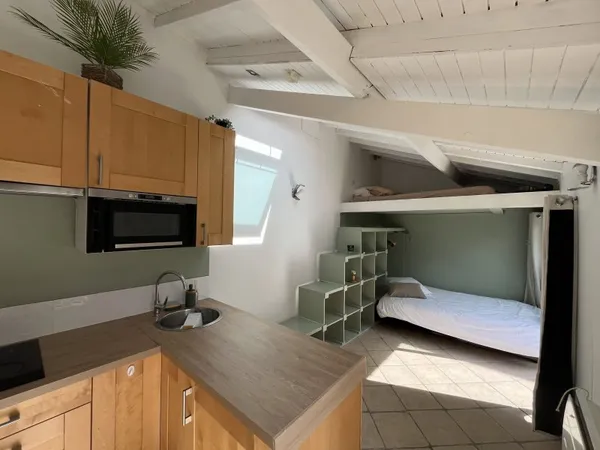 Loue studio meublé