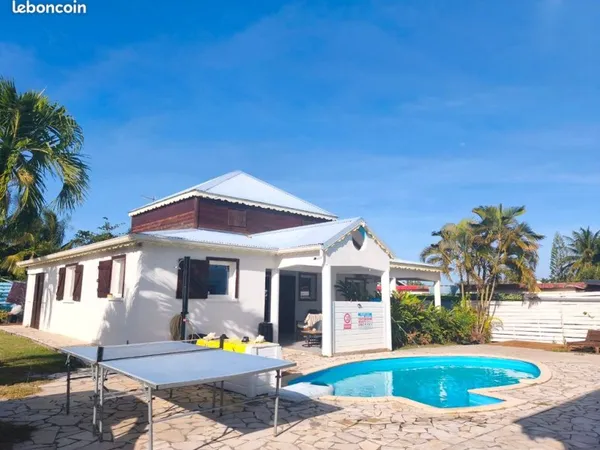 COLOCATION VILLA AVEC PISCINE, citernes, fibre