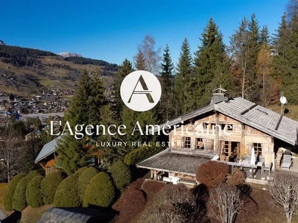 Ultra-Prime Megève / Hôtel Mont-Blanc - Chalet authentique avec accès direct aux pistes de ski