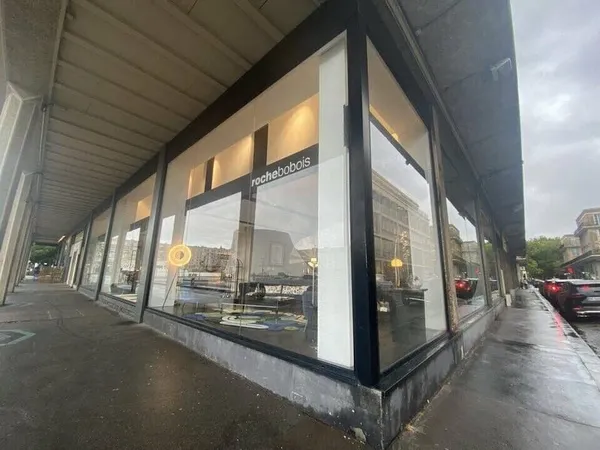 Local commercial 1423 m²