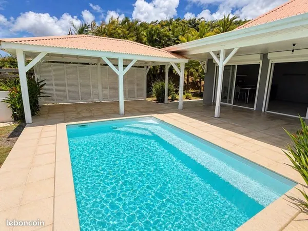 Maison T4 avec piscine vue dégagée sur mer