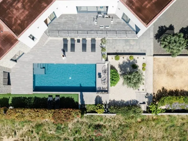 Maison individuelle 6 pièces 216 m²