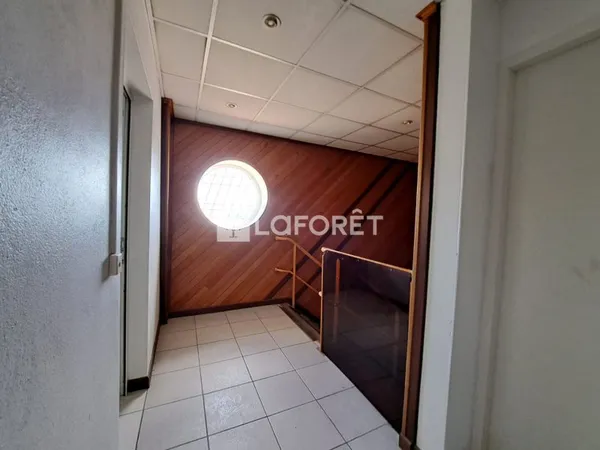 Bureaux 73 m²