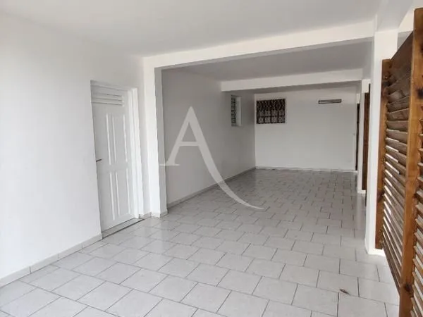 Studio 1 pièce 24 m²