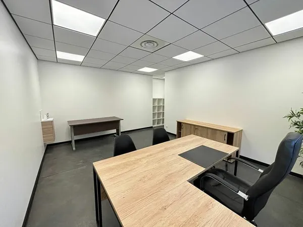 Bureau Saint Pierre du Mont 25 m2
