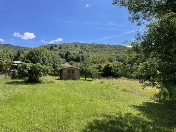 Terrain 1144 m²