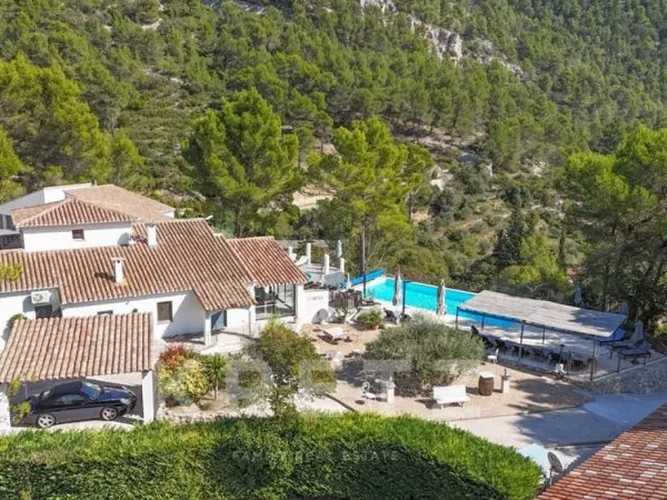 Une propriété d'exception au coeur du Luberon
