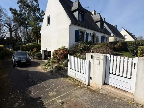 Belle maison de qualité 4ch avec extension véranda et terrasse plein sud proche du centre Loudéac
