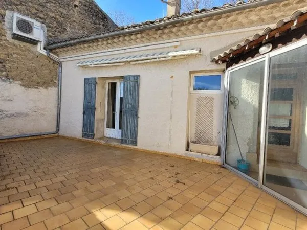 Local 3 pièces 81 m²