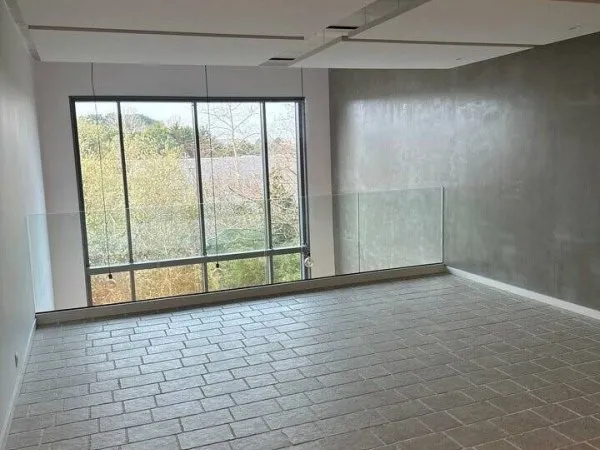 Bureau 45 m²