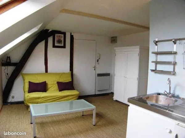 Studio meublé à louer