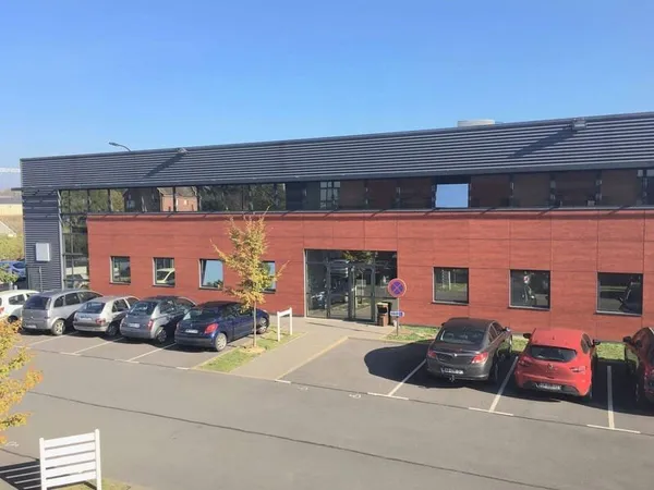 Bureau 335 m²