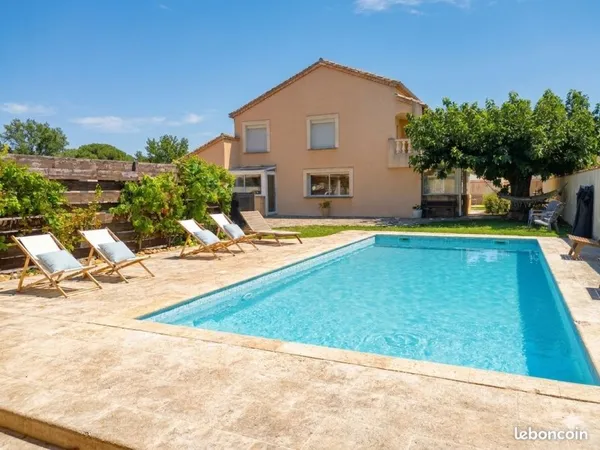 Maison familiale 148m2 avec piscine et superbe extérieur