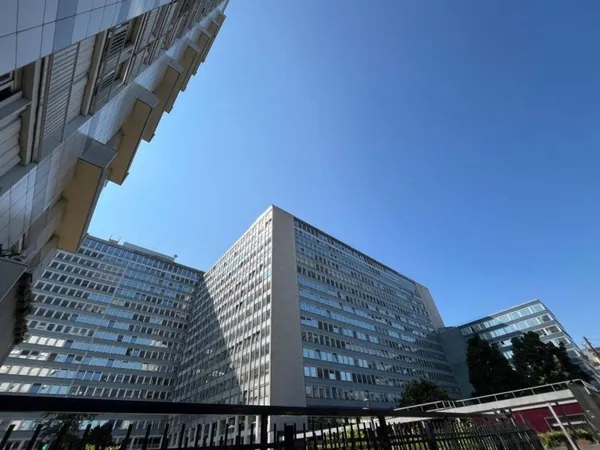 Bureau 5043 m²
